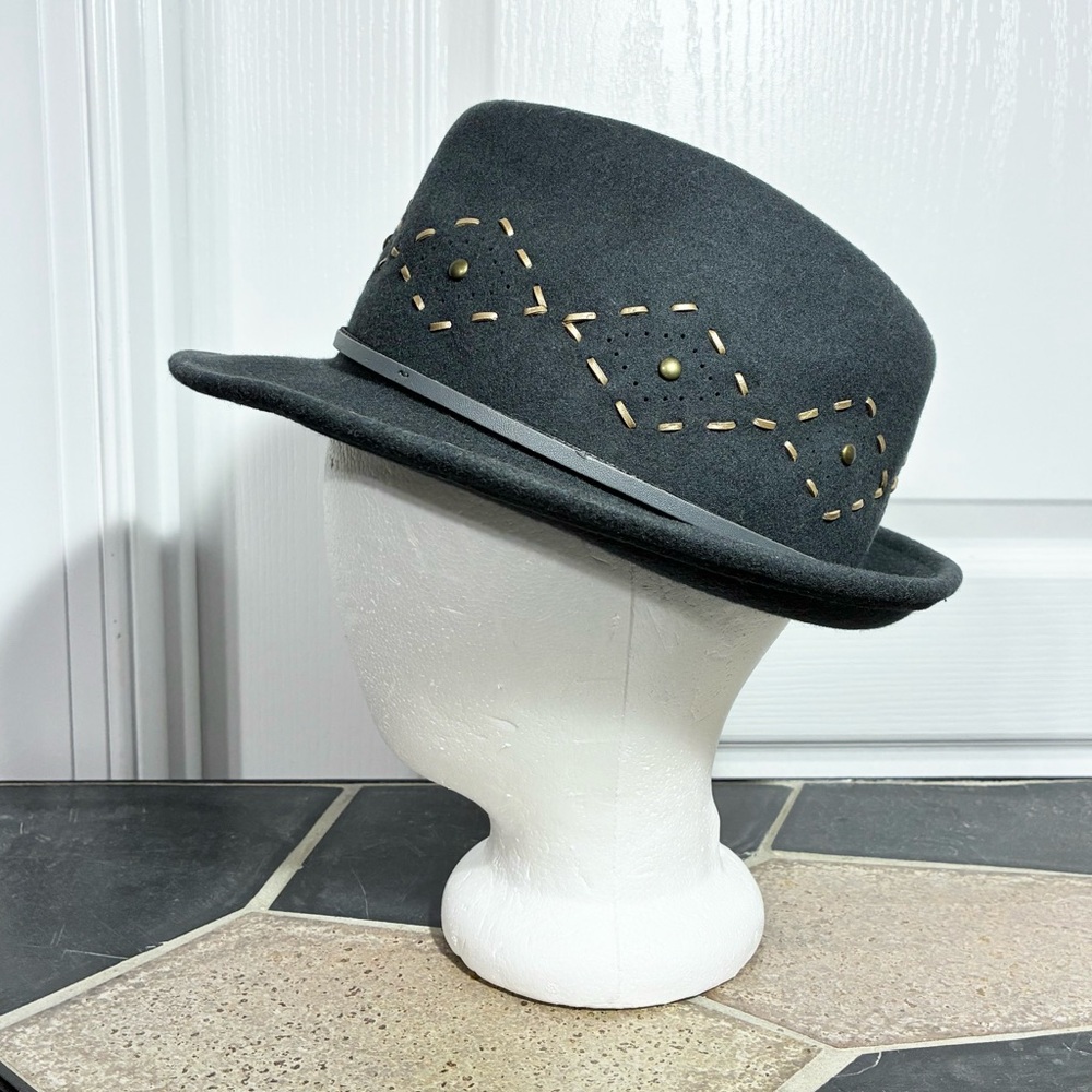 Cha Cha’s House Of Ill Repute Diamond Stitched Studded Wool Fedora Gray OS - Picture 1 of 10